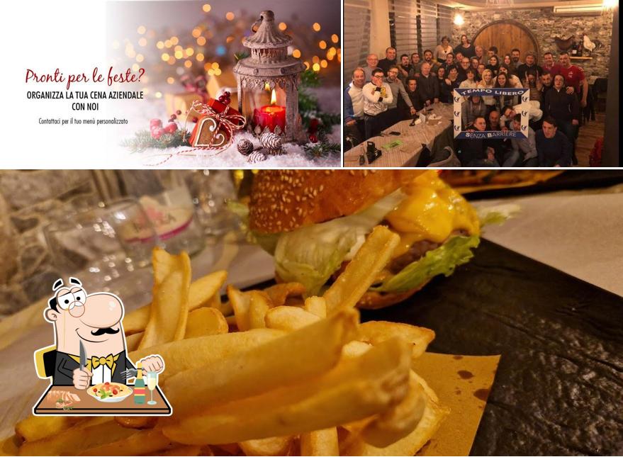 La foto di cibo e interni da Ristorante La Giulia e Il Gallo