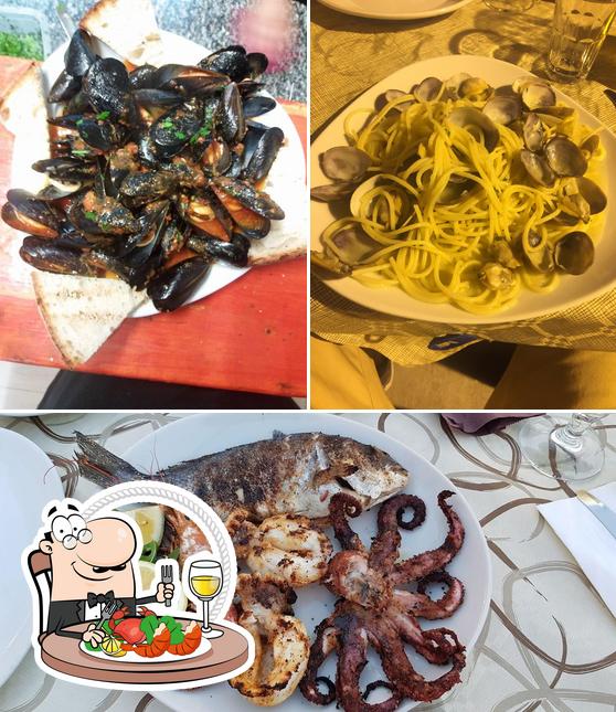 Get seafood at Sapore di Mare
