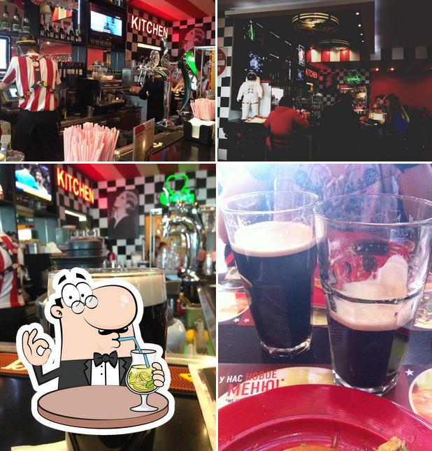 Estas son las imágenes que hay de bebida y barra de bar en T.G.I. Friday’s