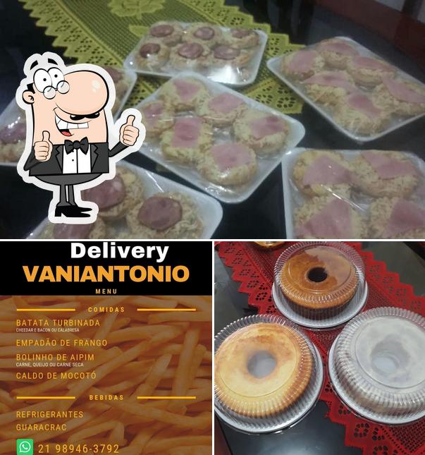 Look at the image of Pizzas Da Vânia