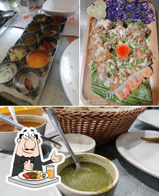 Lillis Family Restaurant, Tirur, Police Line Restaurant reviews