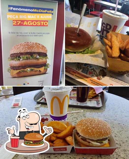 Peça um hambúrguer no McDonald's