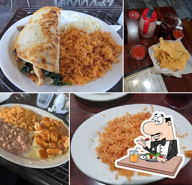 Comida en Palenque Mexican Grill Restaurant
