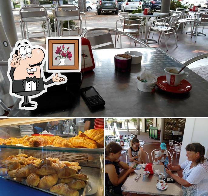 Tra le varie cose da Ciao Bar si possono trovare la interni e cibo