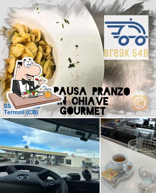 Questa è la foto che mostra la cibo e esterno di Break 548