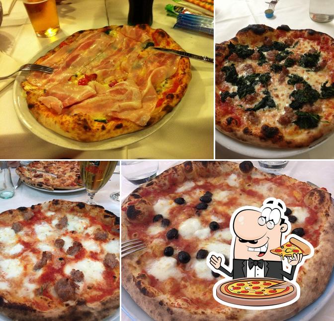 Prova una pizza a Pizzeria Santa Lucia - Spaghetti House