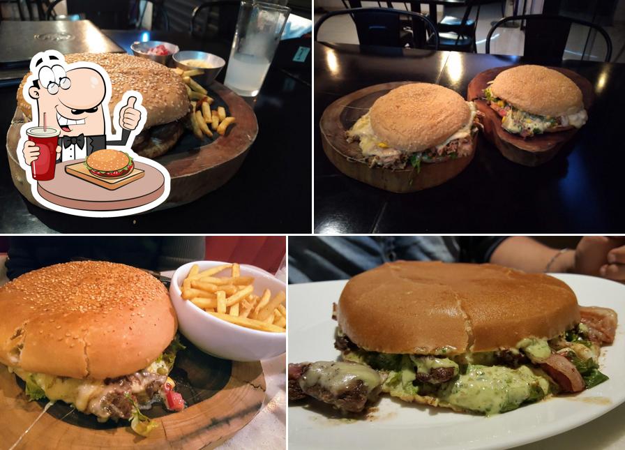 Treat yourself to a burger at Divino Xis