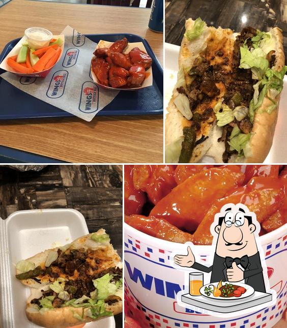 Buffalo Bill Wings (Queen Mary), 5248 Queen Mary Rd in Montreal