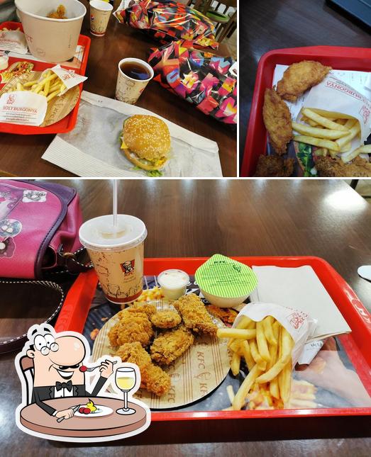 Platos en KFC Eger Agria Park