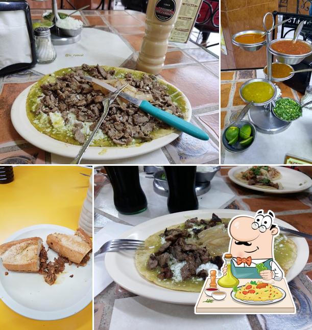 Meals at Las Faroles