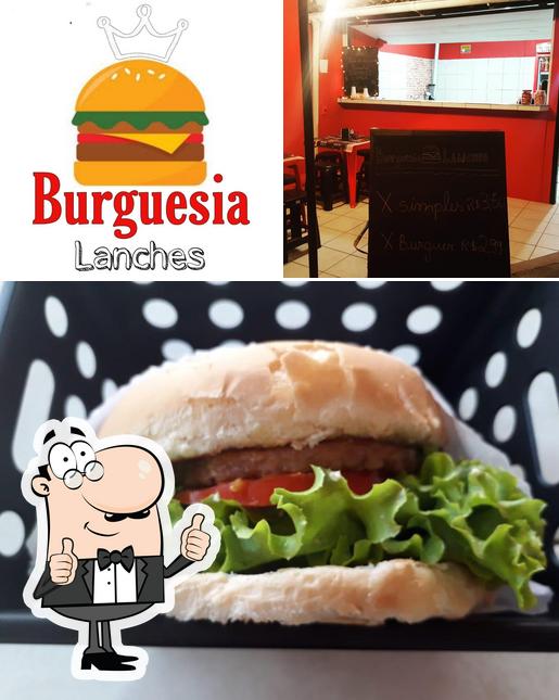 See the photo of Burguesia Lanches