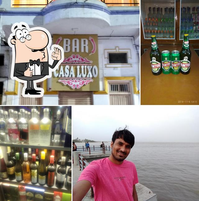 Look at the pic of Casa Luxo BAR