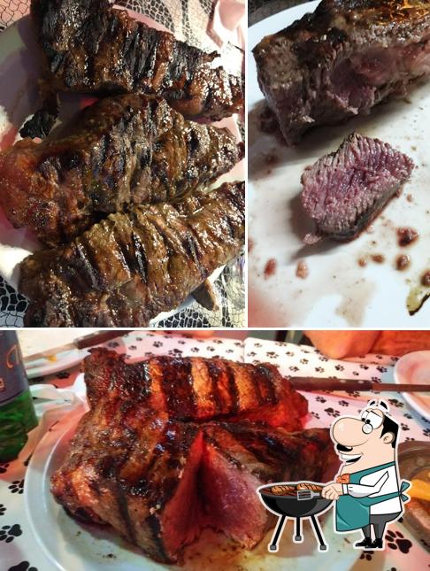 En Bravo Selva se pueden degustar platos con carne 