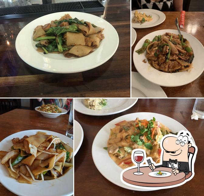 Basil Thai Cafe Upper Arlington, 3706 Riverside Dr in Upper Arlington