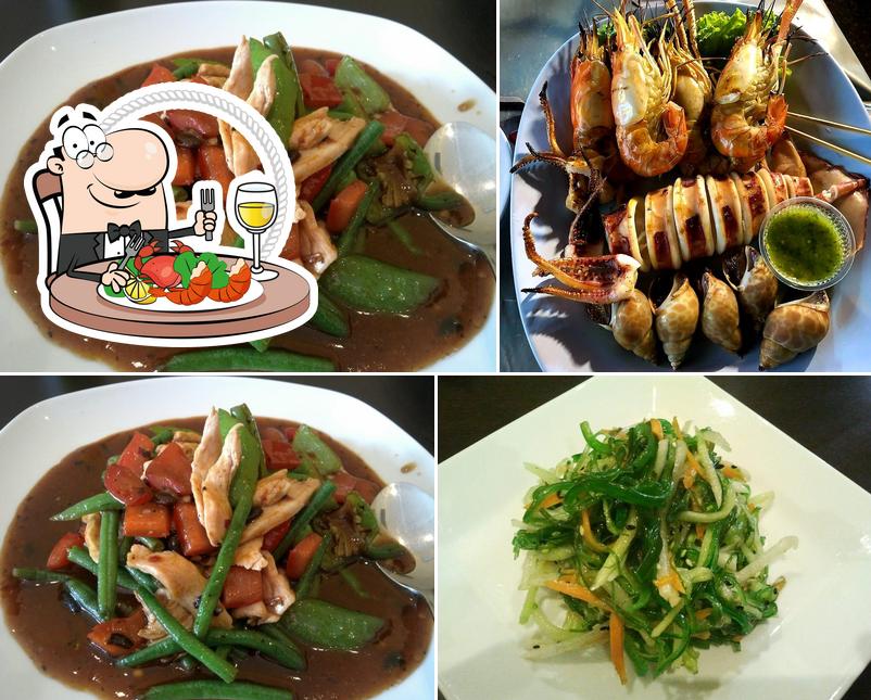 Try out various seafood items offered by Asia Food Ichi