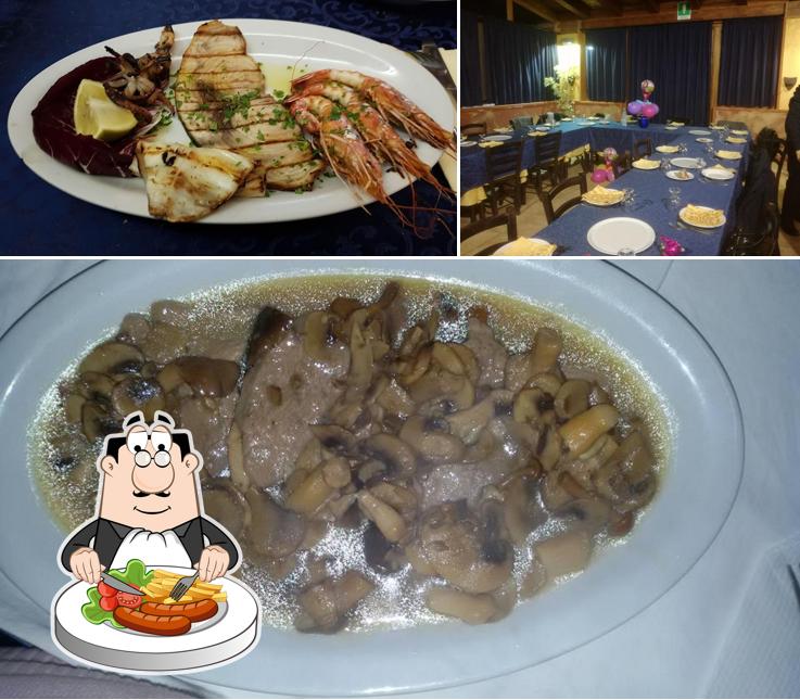 Questa è la foto che mostra la cibo e tavolo da pranzo di Aguas Calientes