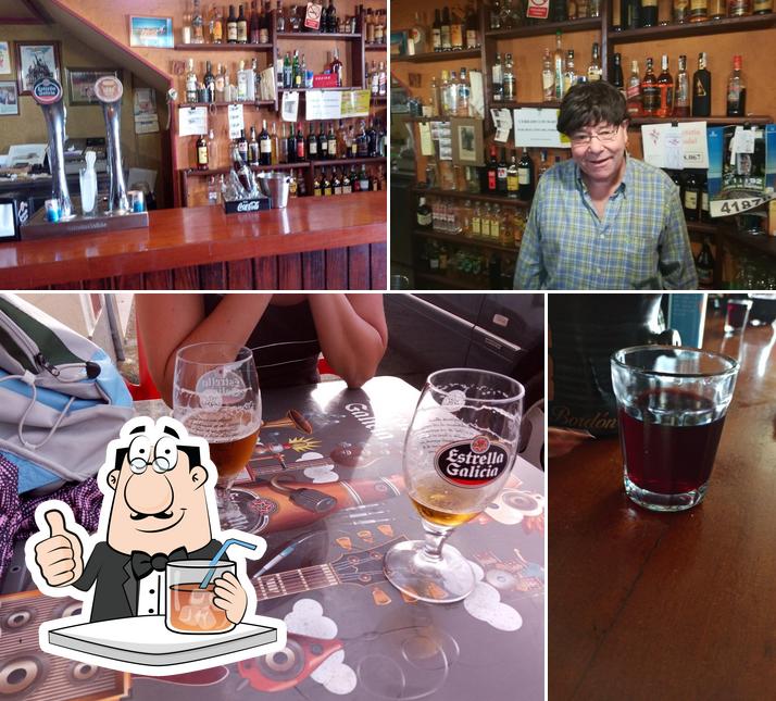 Напитки и барная стойка - все это можно увидеть на этом фото из Café Bar "O Chuco"