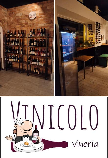 È gradevole bersi un bicchiere di vino a Vinicolo vineria