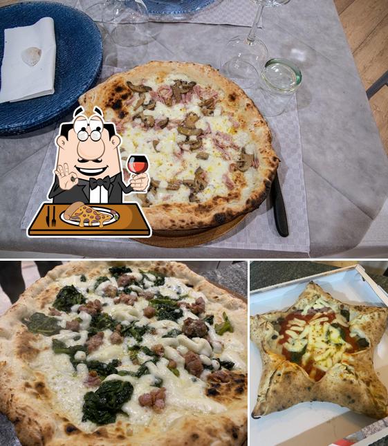 Get pizza at Ristorante pizzeria Alta marea