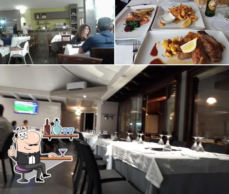 La foto della interni e cibo di Pizzeria Stasera Pago Io