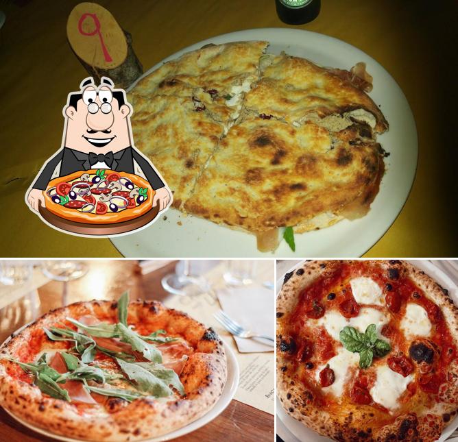 Get pizza at Chalet Degli Ulivi