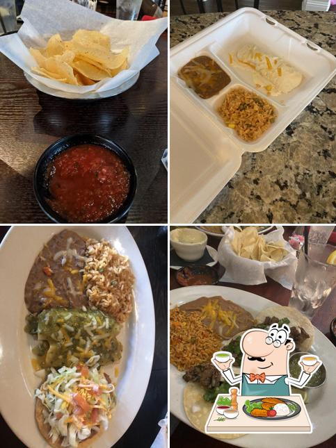 Food at El Mejor Mexican Kitchen + Cantina