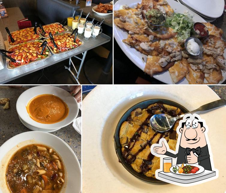 Boston's Restaurant & Sports Bar in Fenton Restaurant menu and reviews