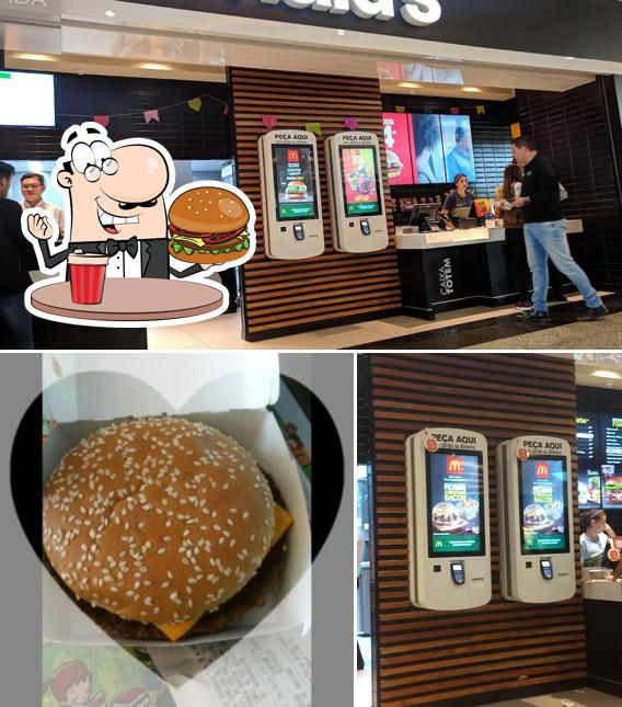 Experimente um hambúrguer no McDonald's