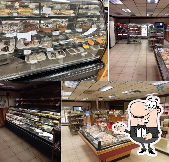 Lubertos Bakery & Deli Inc in Plumsteadville Restaurant reviews