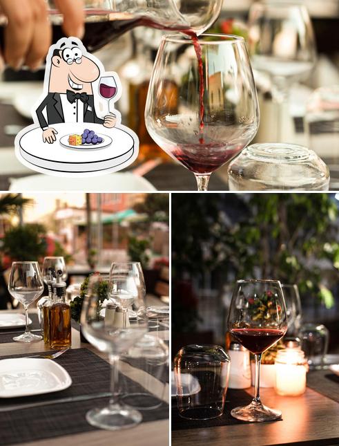 Il est fort sympathique de prendre un verre de vin à Restaurant "Merkur Merkuri"