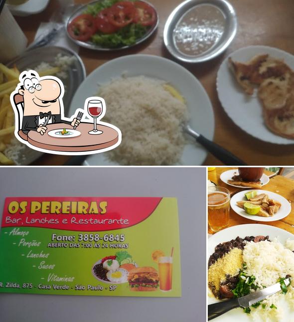 Comida em Restaurante Os Pereiras