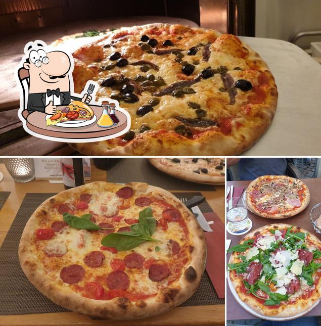 Choisissez des pizzas à La Fontana