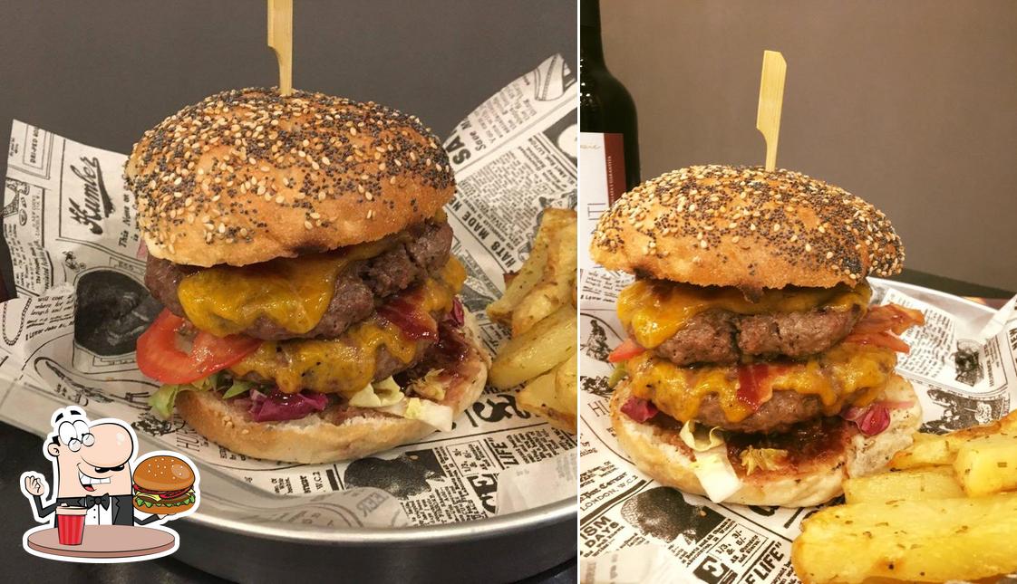 Prenditi un hamburger a Marcoffio GRILL