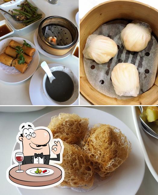 Еда в "Hongkong Lucky Restaurant"