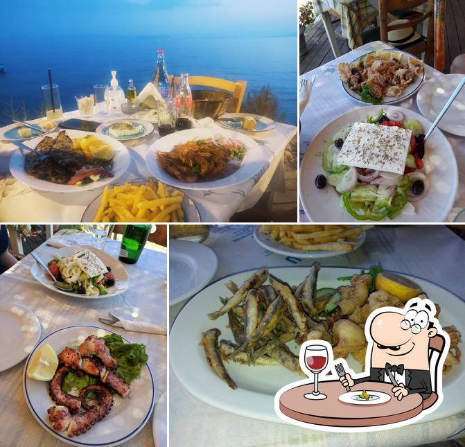 Еда в "Boukari Beach Restaurant"