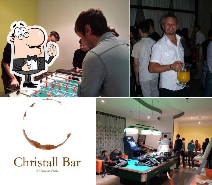 Ecco un'immagine di Christall Bar