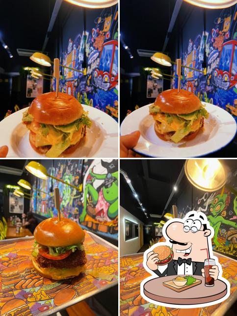 Hambúrguer em Area 51 Burguer