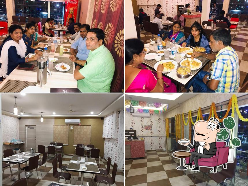 Midhuna Family Restaurant - Peddapalli