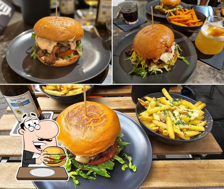 Las hamburguesas de D's Burgers las disfrutan distintos paladares