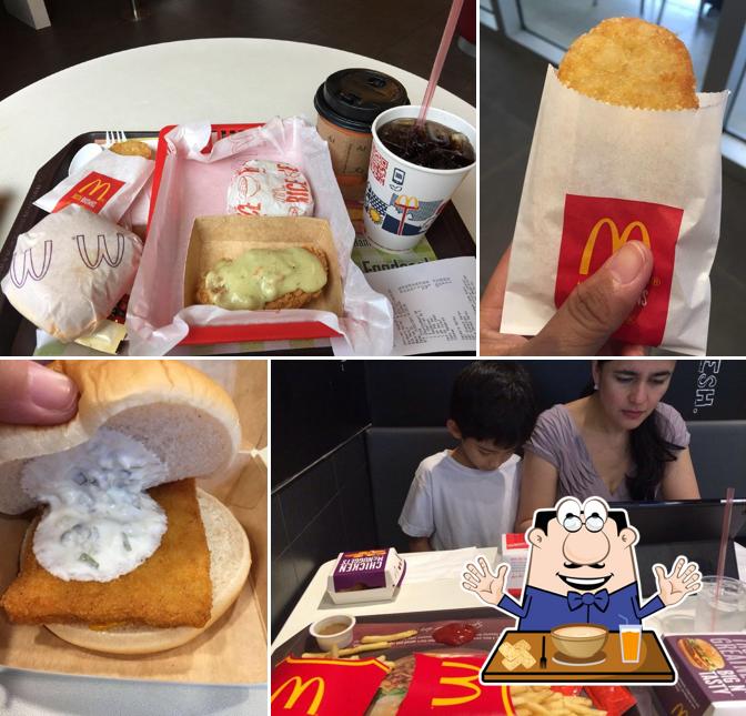 McDonald's fast food, Quezon City, 184 Katipunan Avenue Blue Ridge