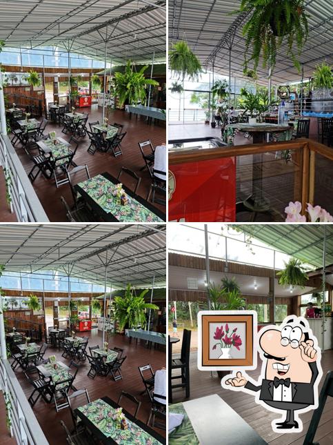 O interior do Encanto Bistrô - Cafeteria e Restaurante