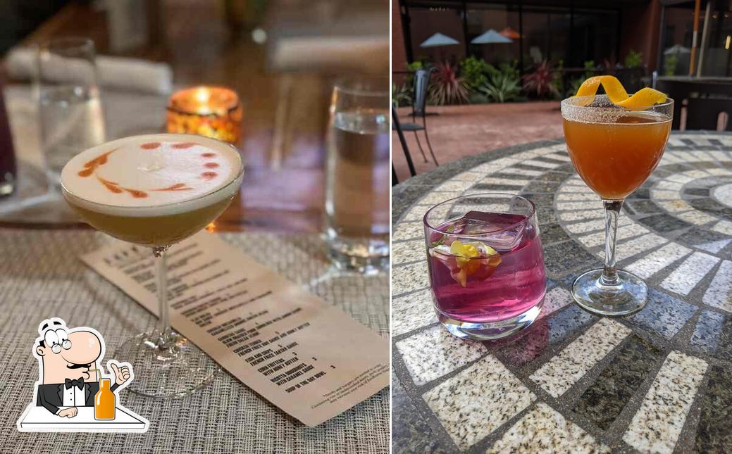 "Amaro’s Table Downtown" предоставляет гостям большой выбор напитков