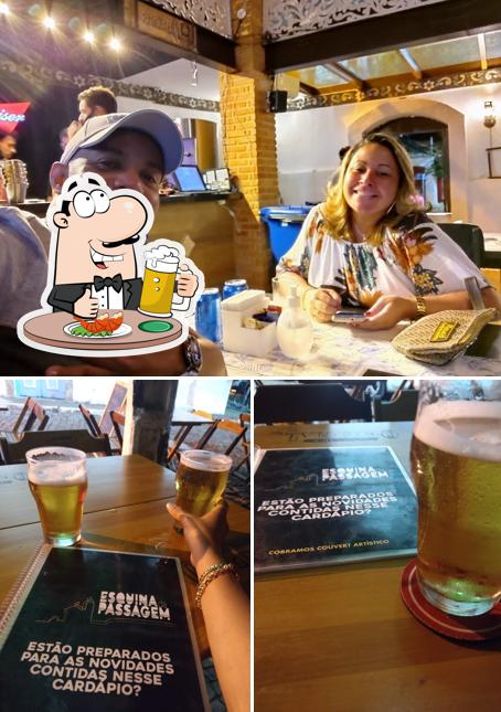 Peça uma tulipa de cerveja leve ou escura