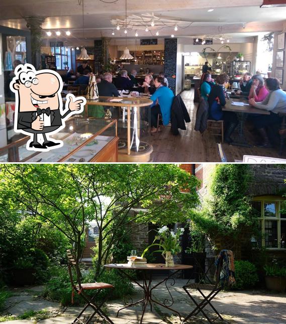 The Art Shop & Chapel in Abergavenny Restaurant menu and reviews