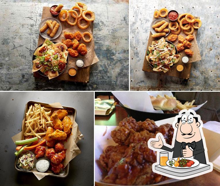 Buffalo Wild Wings, 4175 Western Blvd in Jacksonville Restaurant menu and reviews