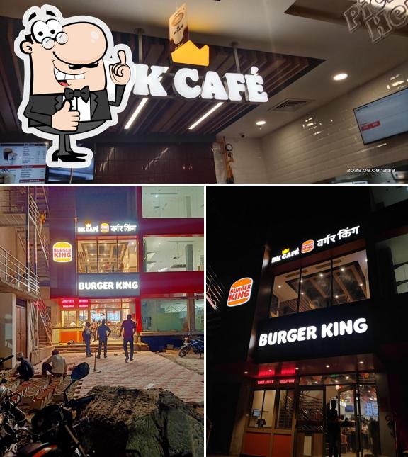 Look at the picture of Burger King