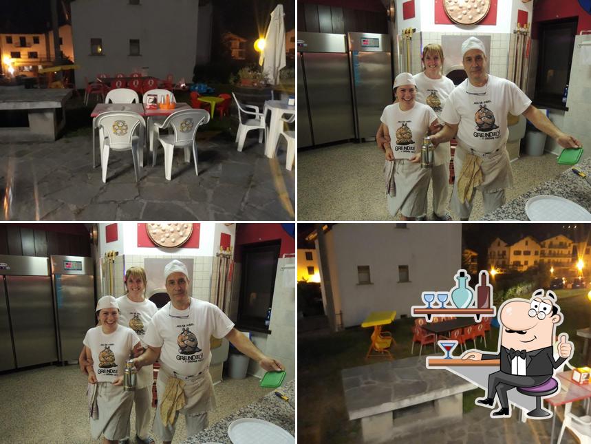 Dai un'occhiata agli interni di Pizza Out Di Ghidotti Marco& C. Snc