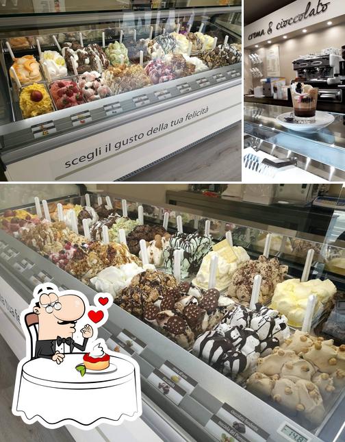 Crema & Cioccolato Gelateria offre un'ampia selezione di dessert