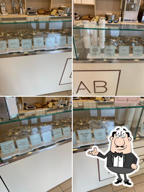 Dai un'occhiata agli interni di Gelateria LAB
