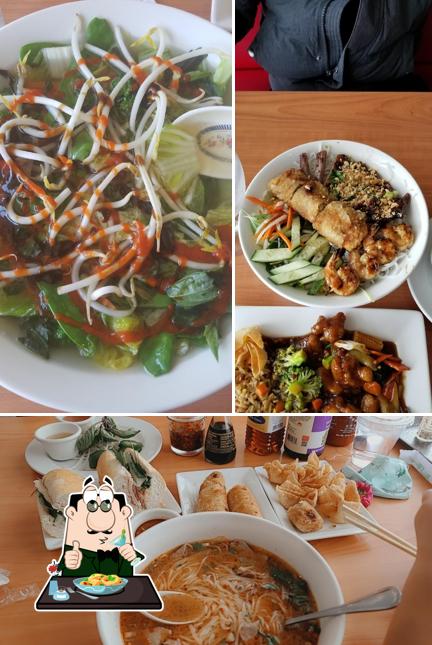 Food at Thanh Vi